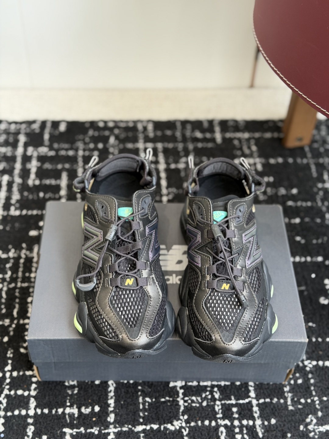 NO:814971,Dongguan purchasing agent-grade New Balance sneakers continue the lineage of classic retro running shoes, and achieve the ultimate in appearance, comfort, and durability. They can be used for daily schooling, outdoor running and jumping, and casual outings. You can close your eyes without stepping on the shoes!  Continuing the smooth retro lines of the adult model, the shoe body has slender and neat proportions. The wide-last toe design is specially developed for children. It reserves sufficient space for toes to move without squeezing the feet or pressing the instep. It can be perfectly adapted to both fat and thin feet, completely saying goodbye to the worries of grinding and squeezing the feet. It is not easy to deform and collapse after long-term wear. It has a slimming effect on the upper feet. It is fashionable and versatile for both boys and girls. The overall line curvature of the shoe body is accurate. Size 36-45, dad shoes, sneakers19860909东莞代购级 New Balance 运动鞋,延续经典复古跑鞋血统,把颜值、舒适度、耐用性做到极致,日常上学、户外跑跳、休闲出街一双全搞定,闭眼入都不踩雷！ 延续成人款流畅复古线条,鞋身比例修长利落,专为儿童研发的宽楦鞋头设计,预留充足脚趾活动空间,不挤脚、不压脚背,不管是胖脚、瘦脚都能完美适配,彻底告别磨脚、挤脚烦恼 久穿不易变形塌陷,上脚自带显瘦效果,男宝女宝穿都洋气百搭.鞋身整体线条弧度精准 码数36-45,老爹鞋,sneakers,Women's Shoes