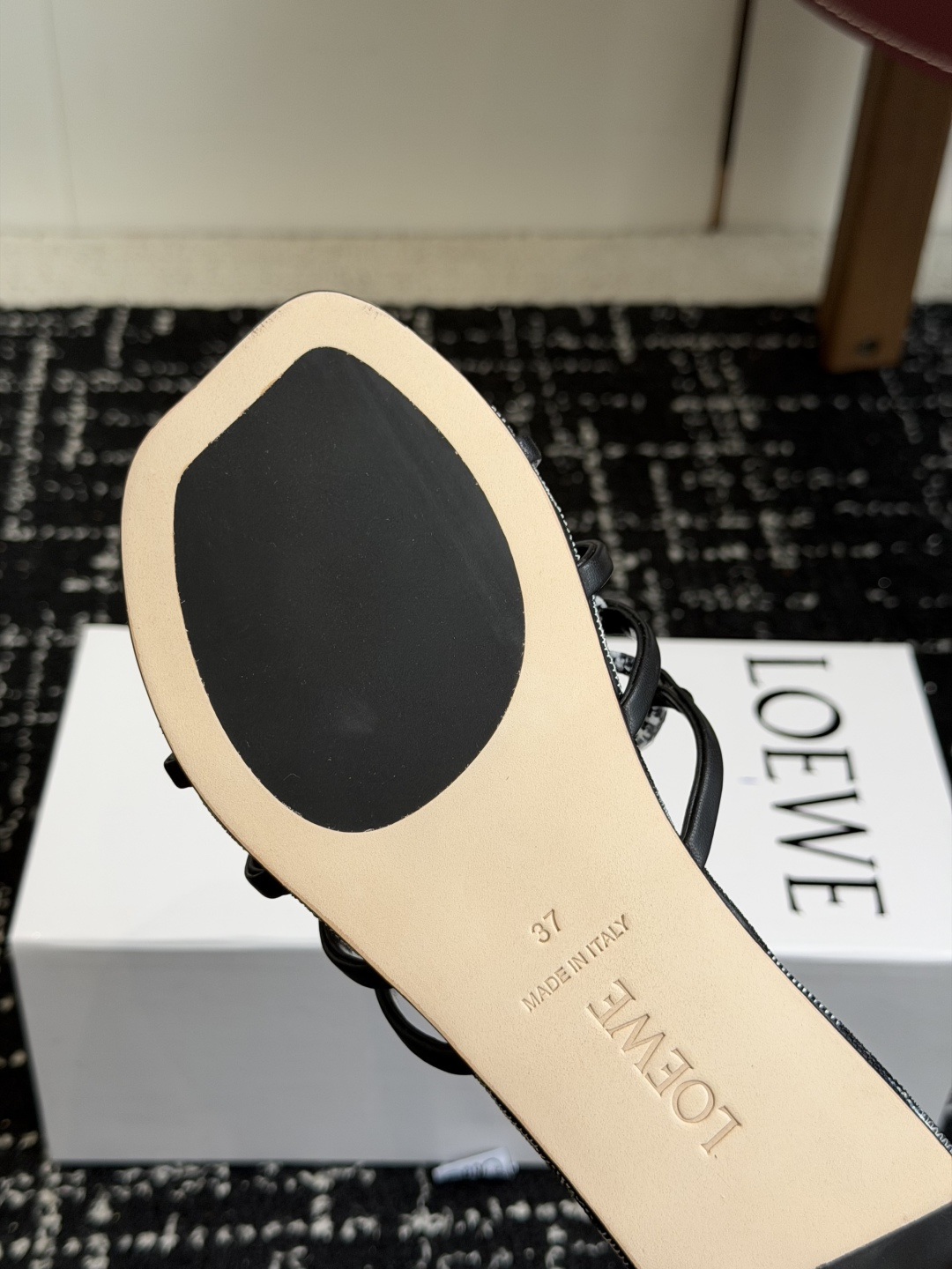 代购级LOEWE 罗意威 26ss 新款拖鞋小红书、外网火爆款 最近大热的一款拖鞋 超级可爱 时髦精绝对