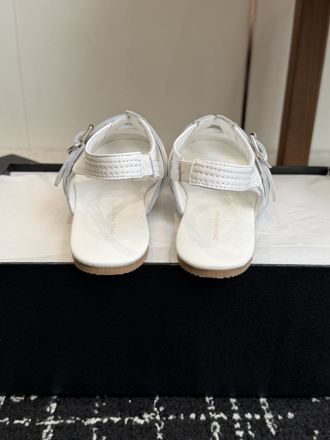 代购级Dries Van Noten·DVN 26ss 新款 情侣款 复古后空皮鞋dvn的后空鞋也太美了