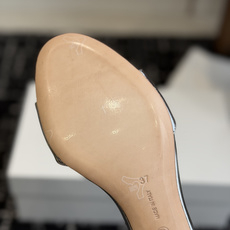 东莞代购级The row 26ss 新款性感细带凉鞋细带凉鞋只服the row 一如既往的简单,超强设计 东莞代购级The row 26ss 新款性感细带凉鞋细带凉鞋只服the row 一如既往的简单,超强设计