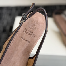 代购级BRUNELLO CUCINELLI新款草编织BC平底凉鞋bc很有品味!配上一双袜子穿也很不错,搭 代购级BRUNELLO CUCINELLI新款草编织BC平底凉鞋bc很有品味!配上一双袜子穿也很不错,搭