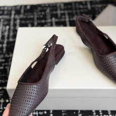 代购级BRUNELLO CUCINELLI新款草编织BC平底凉鞋bc很有品味!配上一双袜子穿也很不错,搭 代购级BRUNELLO CUCINELLI新款草编织BC平底凉鞋bc很有品味!配上一双袜子穿也很不错,搭
