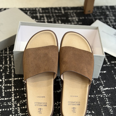 东莞代购级Brunello Cucinelli BC男士休闲凉拖鞋|此款凉拖鞋鞋面料采用意大利进口荔枝纹 东莞代购级Brunello Cucinelli BC男士休闲凉拖鞋|此款凉拖鞋鞋面料采用意大利进口荔枝纹