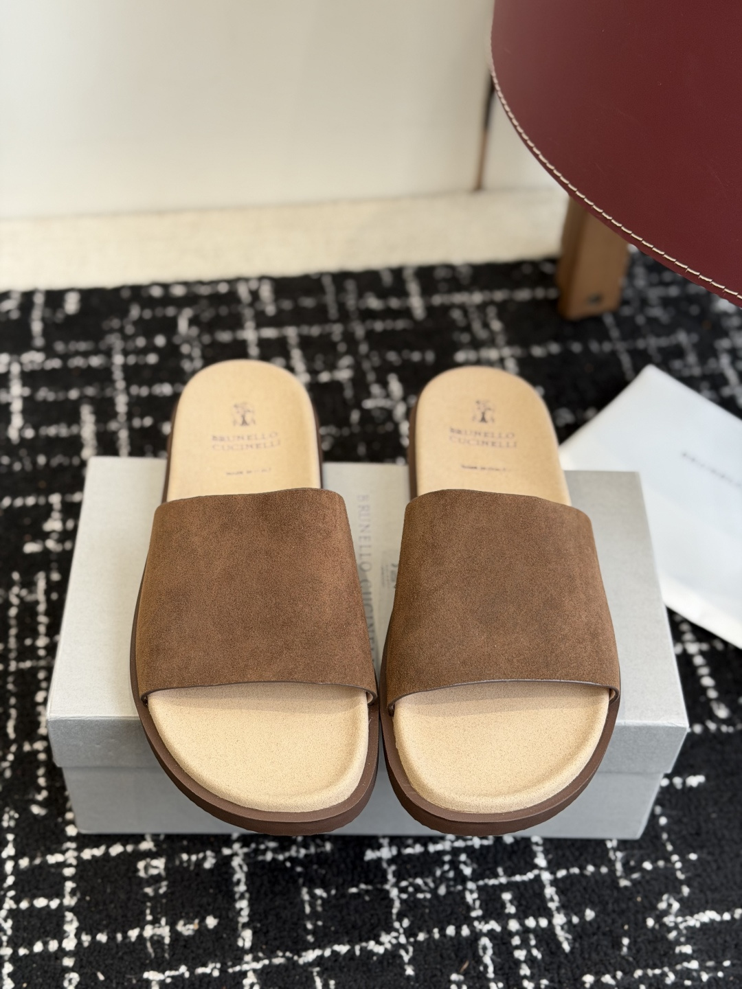 东莞代购级Brunello Cucinelli BC男士休闲凉拖鞋｜此款凉拖鞋鞋面料采用意大利进口荔枝纹
