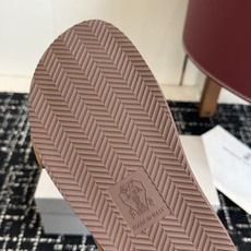 东莞代购级Brunello Cucinelli BC男士休闲凉拖鞋|此款凉拖鞋鞋面料采用意大利进口荔枝纹 东莞代购级Brunello Cucinelli BC男士休闲凉拖鞋|此款凉拖鞋鞋面料采用意大利进口荔枝纹