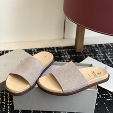 东莞代购级Brunello Cucinelli BC男士休闲凉拖鞋|此款凉拖鞋鞋面料采用意大利进口荔枝纹 东莞代购级Brunello Cucinelli BC男士休闲凉拖鞋|此款凉拖鞋鞋面料采用意大利进口荔枝纹
