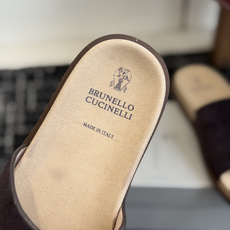 东莞代购级Brunello Cucinelli BC男士休闲凉拖鞋|此款凉拖鞋鞋面料采用意大利进口荔枝纹 东莞代购级Brunello Cucinelli BC男士休闲凉拖鞋|此款凉拖鞋鞋面料采用意大利进口荔枝纹