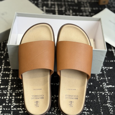 东莞代购级Brunello Cucinelli BC男士休闲凉拖鞋|此款凉拖鞋鞋面料采用意大利进口荔枝纹 东莞代购级Brunello Cucinelli BC男士休闲凉拖鞋|此款凉拖鞋鞋面料采用意大利进口荔枝纹