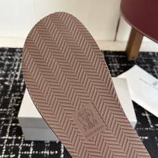 东莞代购级Brunello Cucinelli BC男士休闲凉拖鞋|此款凉拖鞋鞋面料采用意大利进口荔枝纹 东莞代购级Brunello Cucinelli BC男士休闲凉拖鞋|此款凉拖鞋鞋面料采用意大利进口荔枝纹