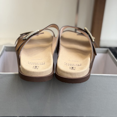 东莞代购级Brunello Cucinelli BC男士休闲凉拖鞋|此款凉拖鞋鞋面料采用意大利进口荔枝纹 东莞代购级Brunello Cucinelli BC男士休闲凉拖鞋|此款凉拖鞋鞋面料采用意大利进口荔枝纹