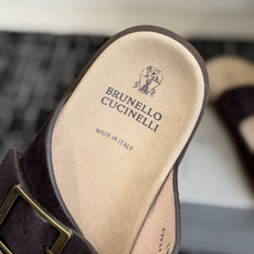 东莞代购级Brunello Cucinelli BC男士休闲凉拖鞋|此款凉拖鞋鞋面料采用意大利进口荔枝纹 东莞代购级Brunello Cucinelli BC男士休闲凉拖鞋|此款凉拖鞋鞋面料采用意大利进口荔枝纹