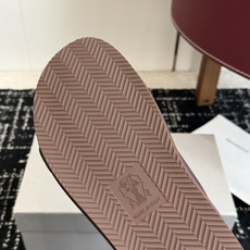 东莞代购级Brunello Cucinelli BC男士休闲凉拖鞋|此款凉拖鞋鞋面料采用意大利进口荔枝纹 东莞代购级Brunello Cucinelli BC男士休闲凉拖鞋|此款凉拖鞋鞋面料采用意大利进口荔枝纹