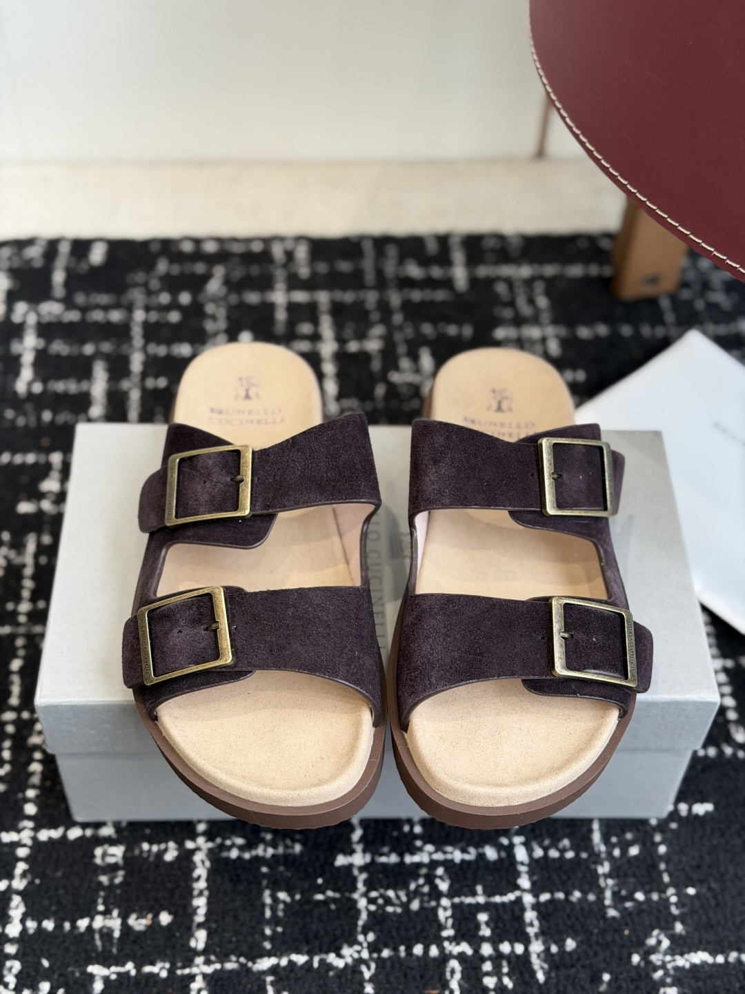 东莞代购级Brunello Cucinelli BC男士休闲凉拖鞋｜此款凉拖鞋鞋面料采用意大利进口荔枝纹