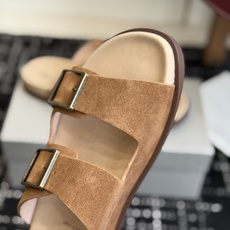 东莞代购级Brunello Cucinelli BC男士休闲凉拖鞋|此款凉拖鞋鞋面料采用意大利进口荔枝纹 东莞代购级Brunello Cucinelli BC男士休闲凉拖鞋|此款凉拖鞋鞋面料采用意大利进口荔枝纹
