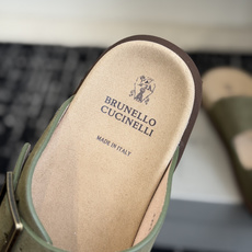 东莞代购级Brunello Cucinelli BC男士休闲凉拖鞋|此款凉拖鞋鞋面料采用意大利进口荔枝纹 东莞代购级Brunello Cucinelli BC男士休闲凉拖鞋|此款凉拖鞋鞋面料采用意大利进口荔枝纹