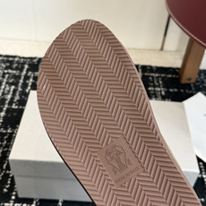 东莞代购级Brunello Cucinelli BC男士休闲凉拖鞋|此款凉拖鞋鞋面料采用意大利进口荔枝纹 东莞代购级Brunello Cucinelli BC男士休闲凉拖鞋|此款凉拖鞋鞋面料采用意大利进口荔枝纹