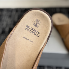 东莞代购级Brunello Cucinelli BC男士休闲凉拖鞋|此款凉拖鞋鞋面料采用意大利进口荔枝纹 东莞代购级Brunello Cucinelli BC男士休闲凉拖鞋|此款凉拖鞋鞋面料采用意大利进口荔枝纹