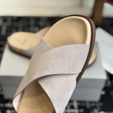 东莞代购级Brunello Cucinelli BC男士休闲凉拖鞋|此款凉拖鞋鞋面料采用意大利进口荔枝纹 东莞代购级Brunello Cucinelli BC男士休闲凉拖鞋|此款凉拖鞋鞋面料采用意大利进口荔枝纹