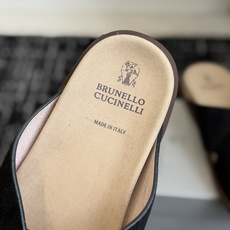 东莞代购级Brunello Cucinelli BC男士休闲凉拖鞋|此款凉拖鞋鞋面料采用意大利进口荔枝纹 东莞代购级Brunello Cucinelli BC男士休闲凉拖鞋|此款凉拖鞋鞋面料采用意大利进口荔枝纹