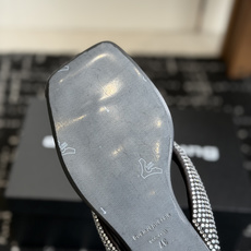 代购级Alexander Wang26ss夏季新款水钻方头夹趾人字拖夏日炸街神器,把随性与闪钻氛围感焊在 代购级Alexander Wang26ss夏季新款水钻方头夹趾人字拖夏日炸街神器,把随性与闪钻氛围感焊在