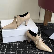 代购级CELINE·思琳赛琳穆勒鞋春夏玛丽珍乐高跟鞋,凯旋门设计极具品牌辨识度,舒适的小皮鞋!赛琳真的是 代购级CELINE·思琳赛琳穆勒鞋春夏玛丽珍乐高跟鞋,凯旋门设计极具品牌辨识度,舒适的小皮鞋!赛琳真的是
