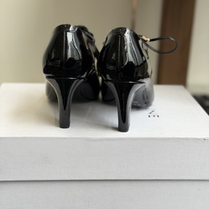 代购级CELINE·思琳赛琳穆勒鞋春夏玛丽珍乐高跟鞋,凯旋门设计极具品牌辨识度,舒适的小皮鞋!赛琳真的是 代购级CELINE·思琳赛琳穆勒鞋春夏玛丽珍乐高跟鞋,凯旋门设计极具品牌辨识度,舒适的小皮鞋!赛琳真的是
