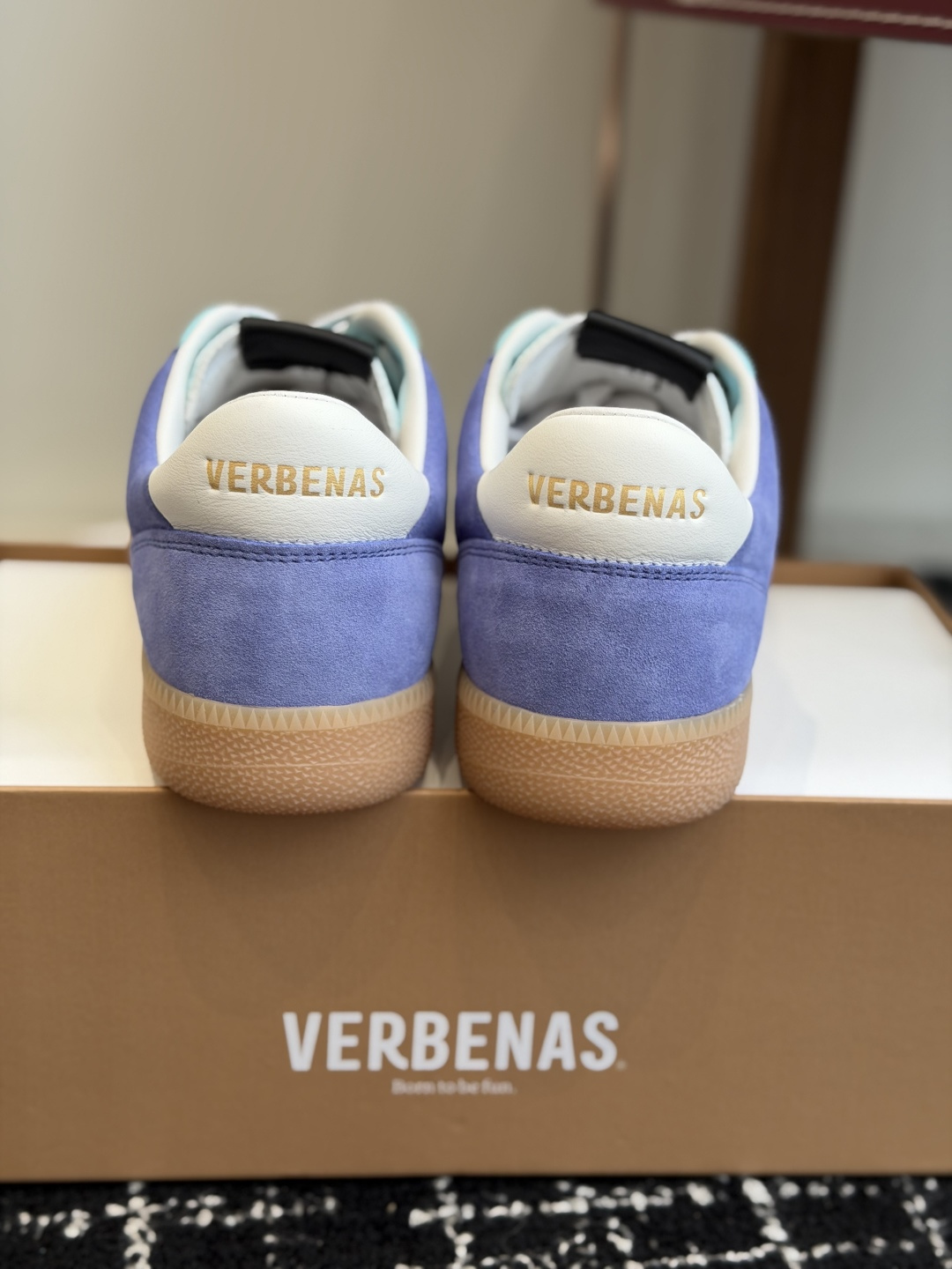 代购级Verbenas 26新色 情侣款  德训鞋 休闲 运动鞋材质：牛京/牛皮/布面，柔软细腻的特点与