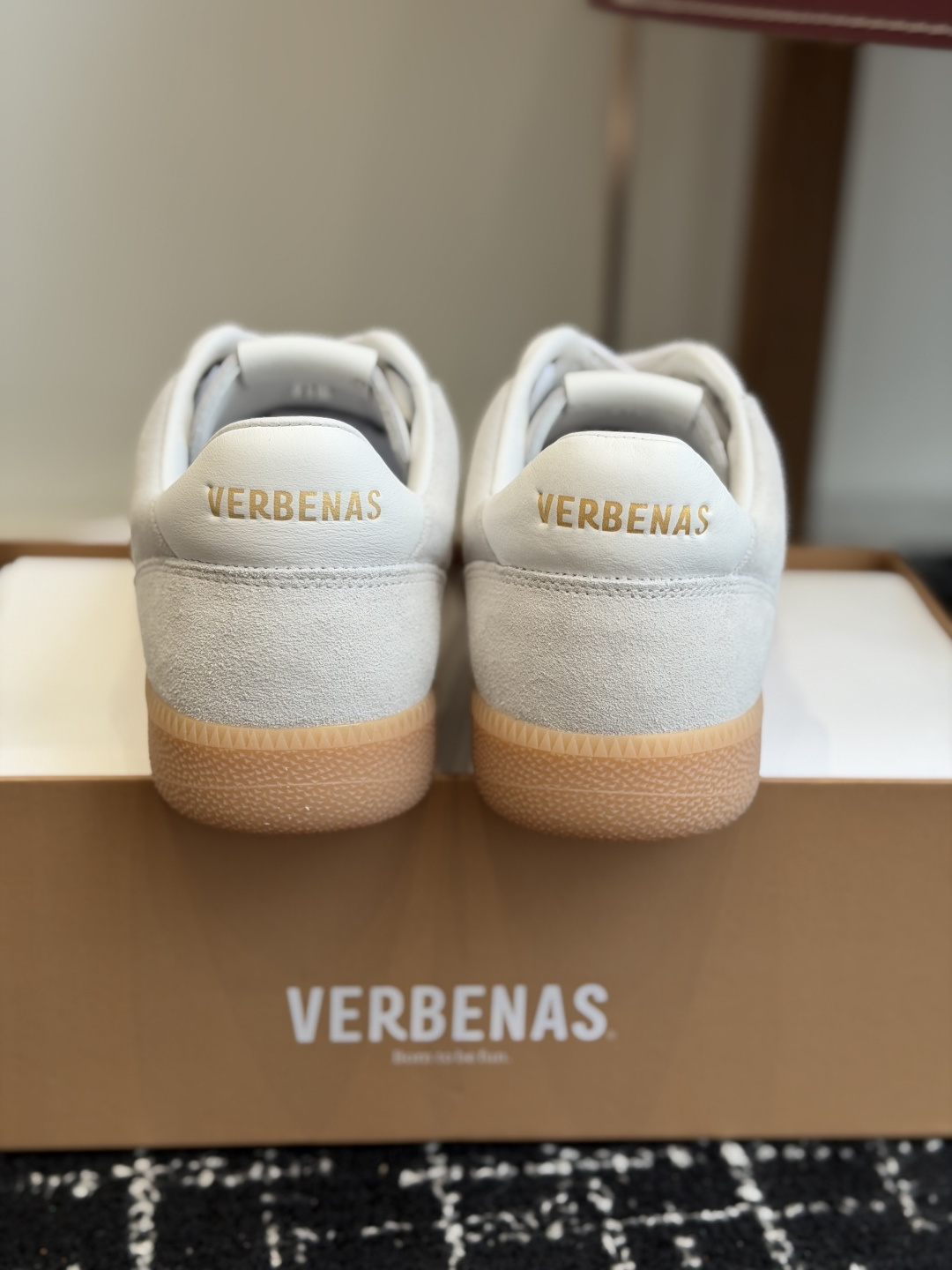 代购级Verbenas 26新色 情侣款  德训鞋 休闲 运动鞋材质：牛京/牛皮/布面，柔软细腻的特点与