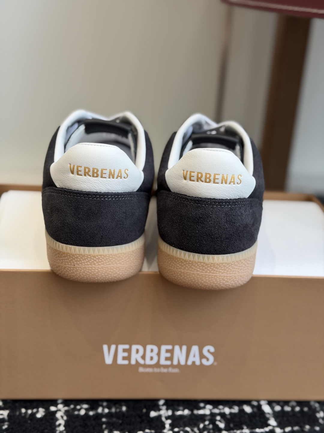 代购级Verbenas 26新色 情侣款  德训鞋 休闲 运动鞋材质：牛京/牛皮/布面，柔软细腻的特点与