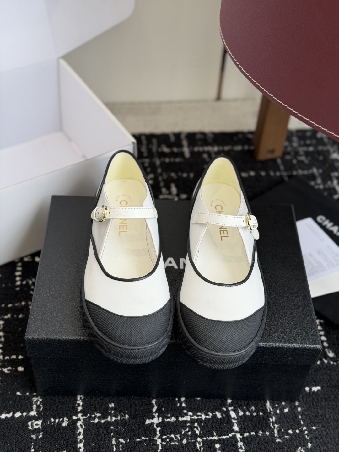 代购级CHANEL 香奈儿 26ss 春夏秀款 玛丽珍  休闲鞋 第一眼看上就被种草了根据天气变化自由穿
