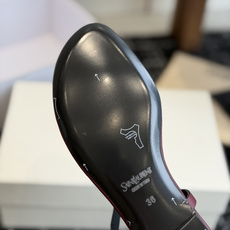 代购级Saint Laurent圣罗兰、平板夹脚凉鞋 26ss 早春最新款、YSL、Logo字母扣装饰 代购级Saint Laurent圣罗兰、平板夹脚凉鞋 26ss 早春最新款、YSL、Logo字母扣装饰