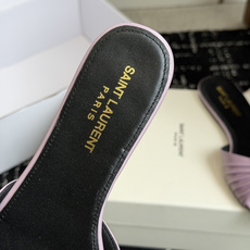 代购级Saint Lauren* 26SS早春新款圣罗兰 YSL 尖头拖鞋Ysl 是刻在DNA里的优雅。 代购级Saint Lauren* 26SS早春新款圣罗兰 YSL 尖头拖鞋Ysl 是刻在DNA里的优雅。