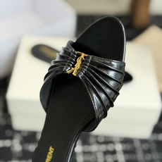 代购级Saint Lauren* 26SS早春新款圣罗兰 YSL 尖头拖鞋Ysl 是刻在DNA里的优雅。 代购级Saint Lauren* 26SS早春新款圣罗兰 YSL 尖头拖鞋Ysl 是刻在DNA里的优雅。