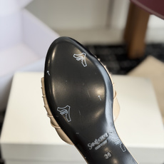 代购级Saint Lauren* 26SS早春新款圣罗兰 YSL 尖头拖鞋Ysl 是刻在DNA里的优雅。 代购级Saint Lauren* 26SS早春新款圣罗兰 YSL 尖头拖鞋Ysl 是刻在DNA里的优雅。