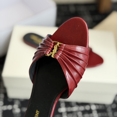 代购级Saint Lauren* 26SS早春新款圣罗兰 YSL 尖头拖鞋Ysl 是刻在DNA里的优雅。 代购级Saint Lauren* 26SS早春新款圣罗兰 YSL 尖头拖鞋Ysl 是刻在DNA里的优雅。