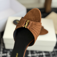 代购级Saint Lauren* 26SS早春新款圣罗兰 YSL 尖头拖鞋Ysl 是刻在DNA里的优雅。 代购级Saint Lauren* 26SS早春新款圣罗兰 YSL 尖头拖鞋Ysl 是刻在DNA里的优雅。