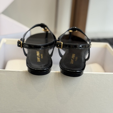 代购级Saint Laurent圣罗兰、平板夹脚凉鞋 26ss 早春最新款、YSL、Logo字母扣装饰 代购级Saint Laurent圣罗兰、平板夹脚凉鞋 26ss 早春最新款、YSL、Logo字母扣装饰