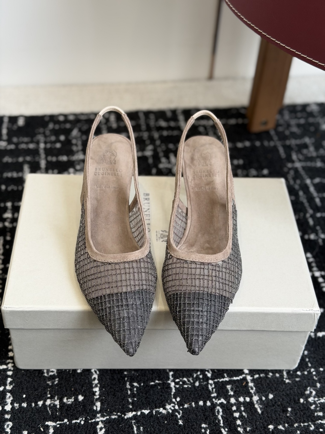 代购级Brunello Cucinelli 26ss女士镶珠装饰休闲穆勒拖鞋凉鞋 BC新款新品女士条纹麂