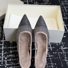 代购级Brunello Cucinelli 26ss女士镶珠装饰休闲穆勒拖鞋凉鞋 BC新款新品女士条纹麂 代购级Brunello Cucinelli 26ss女士镶珠装饰休闲穆勒拖鞋凉鞋 BC新款新品女士条纹麂