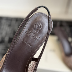 代购级Brunello Cucinelli 26ss女士镶珠装饰休闲穆勒拖鞋凉鞋 BC新款新品女士条纹麂 代购级Brunello Cucinelli 26ss女士镶珠装饰休闲穆勒拖鞋凉鞋 BC新款新品女士条纹麂