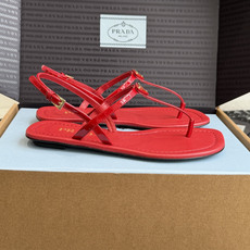 东莞代购级(注意细节 非市场普通版本)Prada 普拉达 26ss 春夏新款 夹脚 系带凉鞋 简约凉鞋 东莞代购级(注意细节 非市场普通版本)Prada 普拉达 26ss 春夏新款 夹脚 系带凉鞋 简约凉鞋