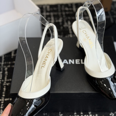 代购级CHANEL 香奈儿 26ss 春夏秀款 后空 凉鞋 第一眼看上就被种草了根据天气变化自由穿搭!套 代购级CHANEL 香奈儿 26ss 春夏秀款 后空 凉鞋 第一眼看上就被种草了根据天气变化自由穿搭!套