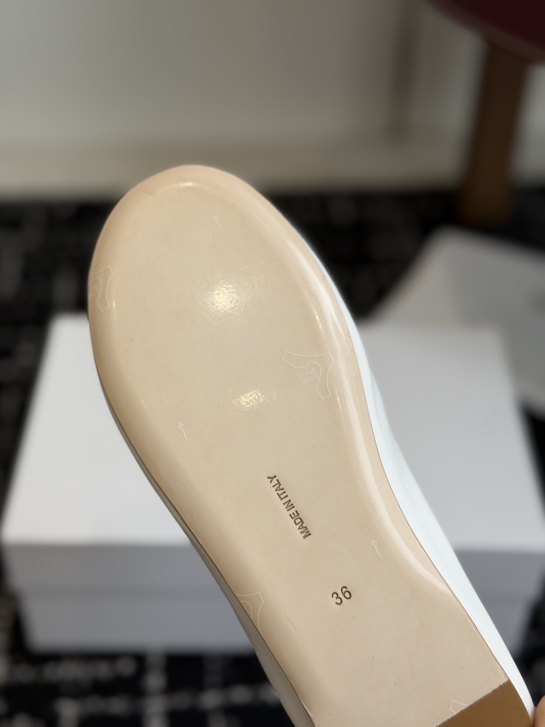 代购级The Row 26ss 春夏季新款 乐福鞋 单鞋 第一眼看到这个鞋子就爱上了，带点复古味随意搭配