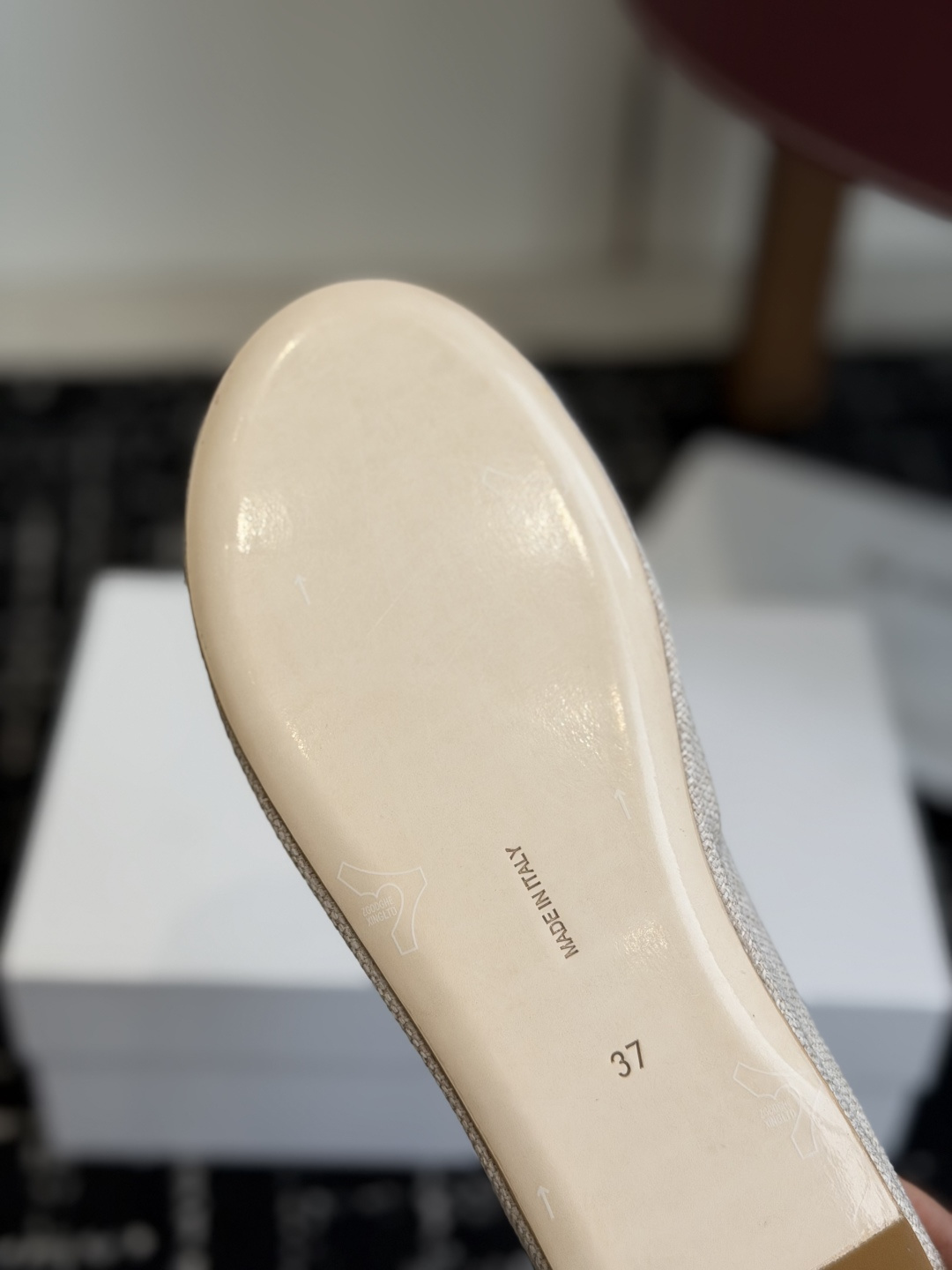 代购级The Row 26ss 春夏季新款 乐福鞋 单鞋 第一眼看到这个鞋子就爱上了，带点复古味随意搭配