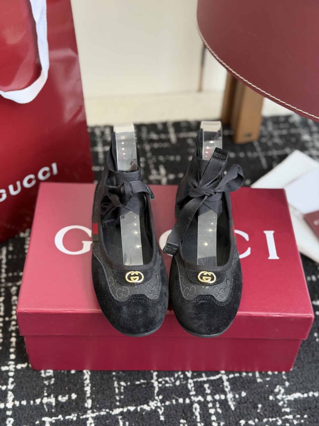 东莞代购级Gucci绑带芭蕾休闲两穿舞蹈小单鞋 驾车便鞋，舞蹈鞋，性感环绕脚环丝带，两穿，可拆卸。超级柔