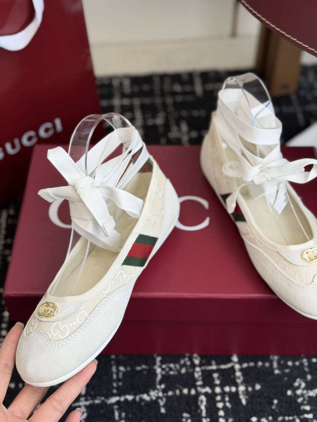 东莞代购级Gucci绑带芭蕾休闲两穿舞蹈小单鞋 驾车便鞋，舞蹈鞋，性感环绕脚环丝带，两穿，可拆卸。超级柔