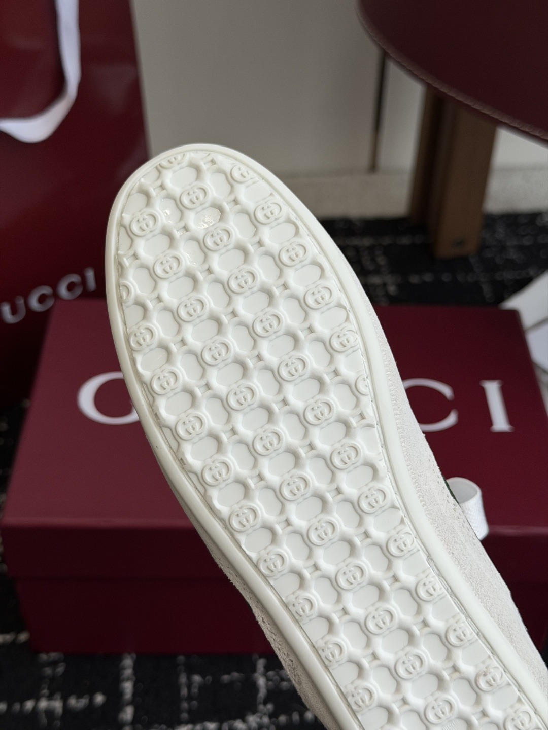 东莞代购级Gucci绑带芭蕾休闲两穿舞蹈小单鞋 驾车便鞋，舞蹈鞋，性感环绕脚环丝带，两穿，可拆卸。超级柔