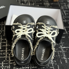代购级Chanel26ss 爆款设计厚底凉鞋爆真的是很耐看越看越喜欢!矮个子宝宝的福音直接拉长身材比例! 代购级Chanel26ss 爆款设计厚底凉鞋爆真的是很耐看越看越喜欢!矮个子宝宝的福音直接拉长身材比例!