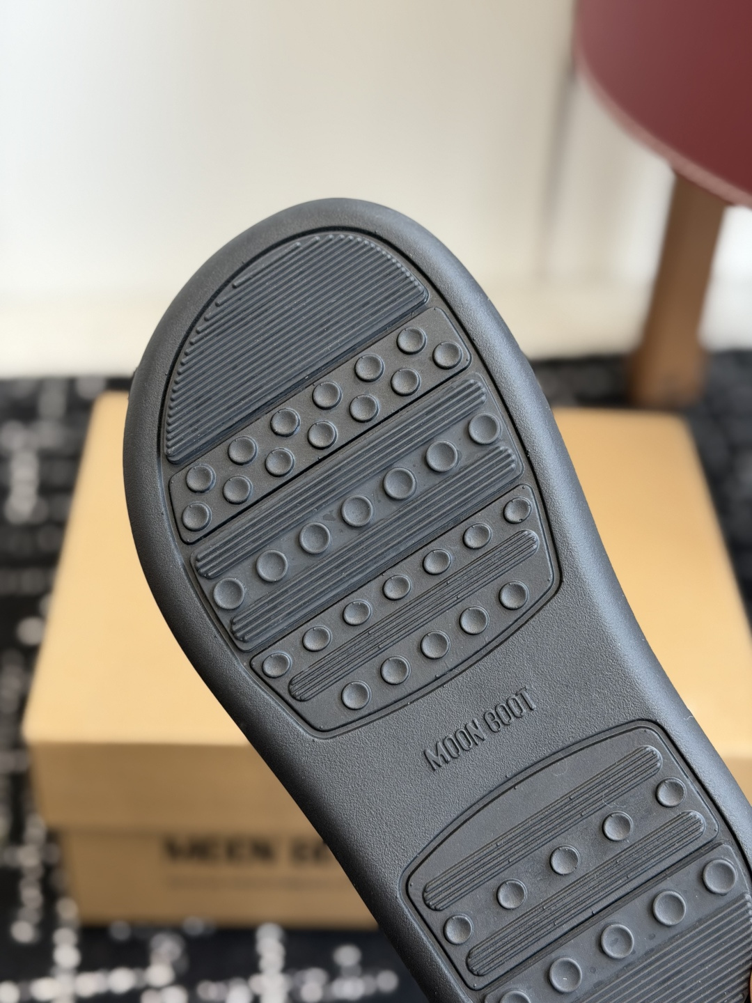 代购级Moon Boot 2026vs春夏最新凉鞋系列Moon Boot 以复古凉鞋为设计灵感,童趣 的 代购级Moon Boot 2026vs春夏最新凉鞋系列Moon Boot 以复古凉鞋为设计灵感,童趣 的
