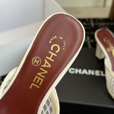 代购级Chanel26ss夏季新款网面尖头高跟穆勒凉拖网面低跟穆勒拖,以品牌标志性的双C标识搭配通透网面 代购级Chanel26ss夏季新款网面尖头高跟穆勒凉拖网面低跟穆勒拖,以品牌标志性的双C标识搭配通透网面